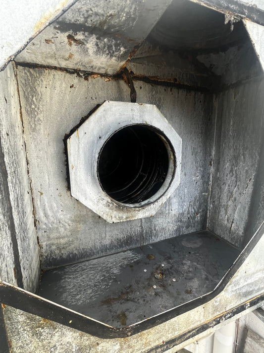 Küchenabluft Reinigung – Professionell gereinigtes Motorgehäuse